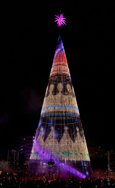 La Guerra del Árbol de Navidad: los alcaldes de Badalona y Vigo llevan a lo personal la guerra de los últimos años.